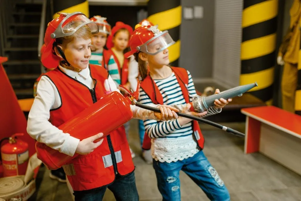 Brandschutz für die Kleinsten: Loga Baustoffe unterstützt Brandschutzerziehung für Kinder